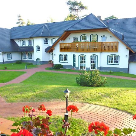 Landhaus Mueritzgarten Hotel Garni Röbel Extérieur photo